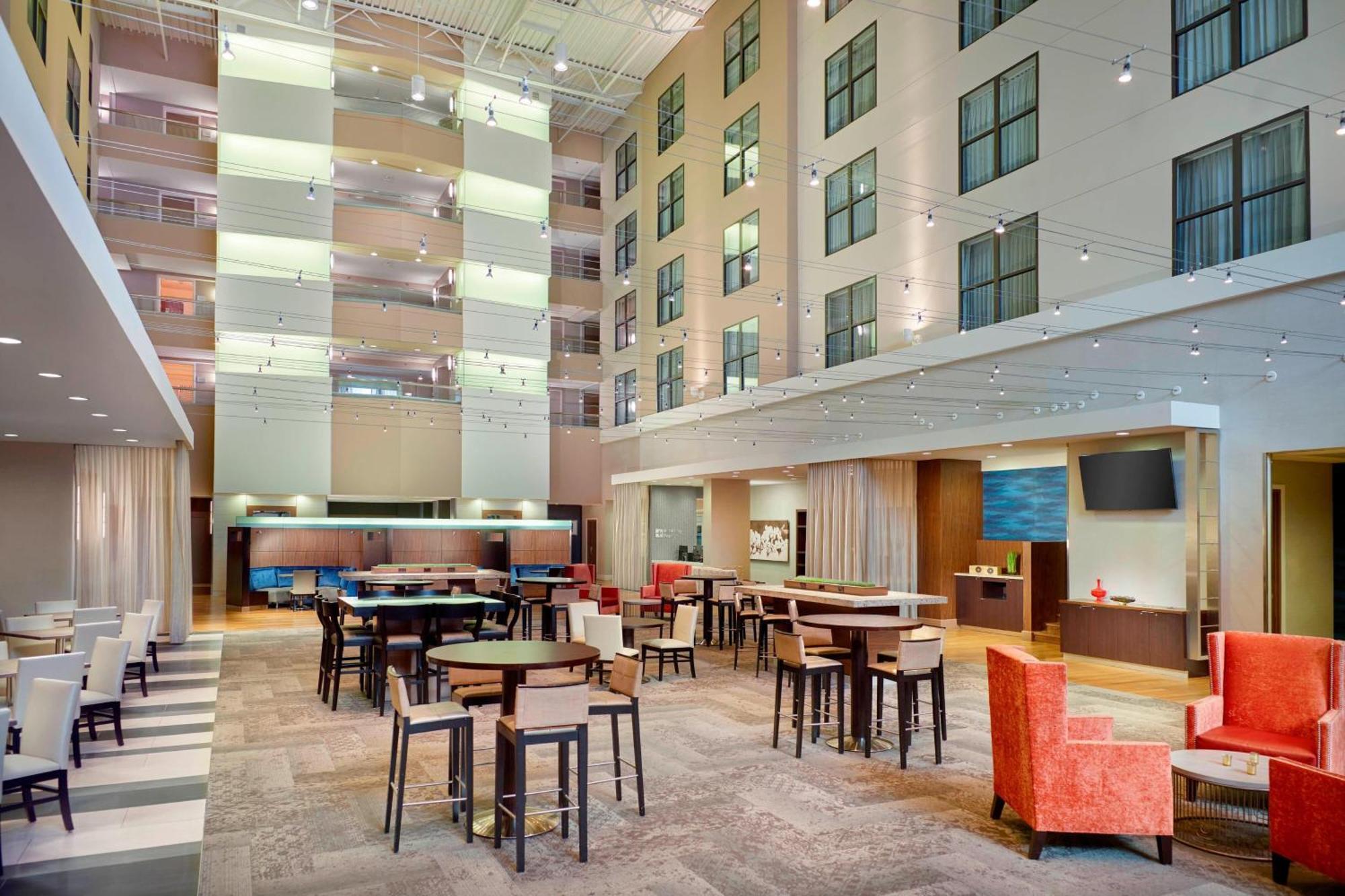 Courtyard Atlanta Decatur Downtown/Emory Otel Dış mekan fotoğraf